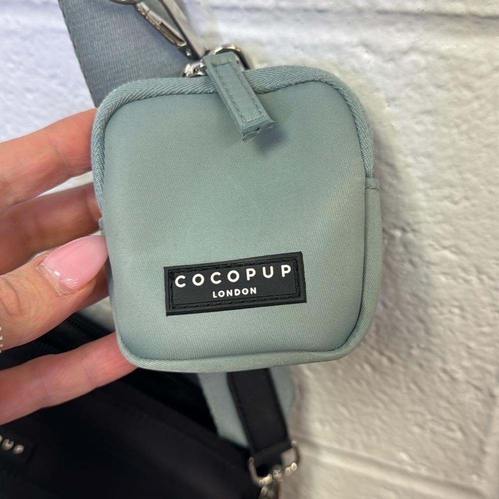 Cocopup London Black Crossbody Bag for dog essentials - Picture 2 of 10